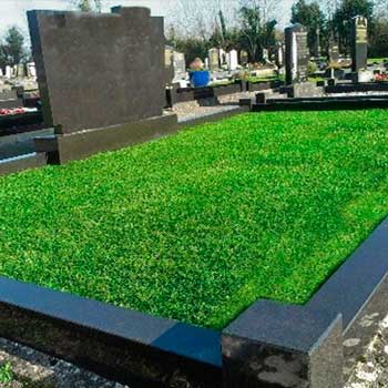Искусственная трава на могилу